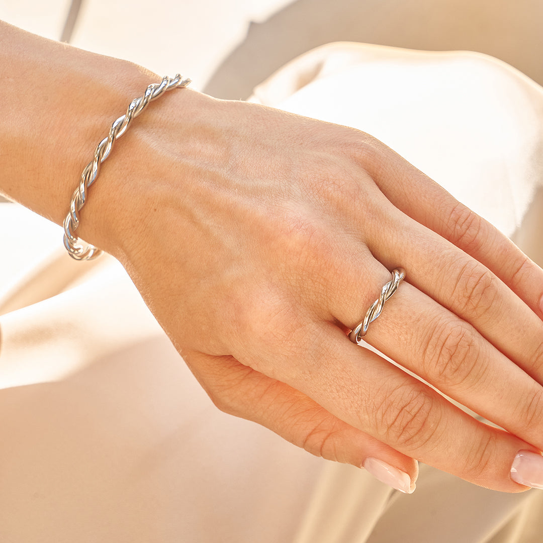 Cassie Ring