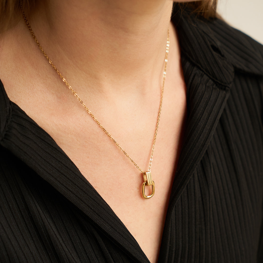 Mia Necklace