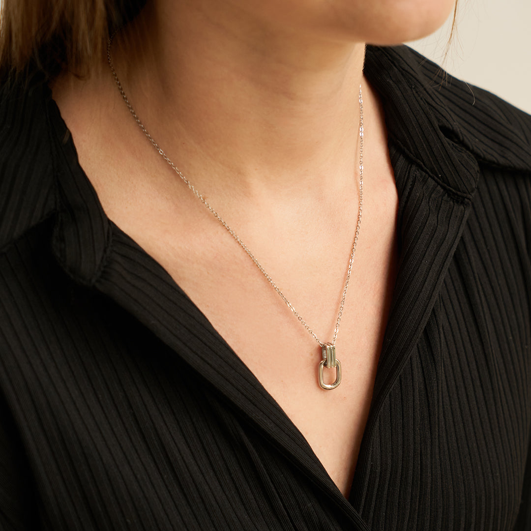 Mia Necklace