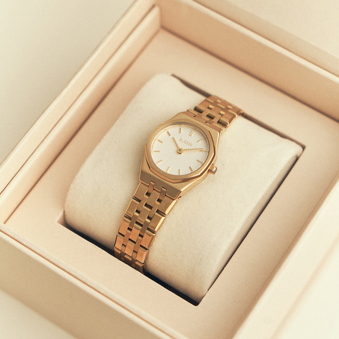 Victoria Gold White
