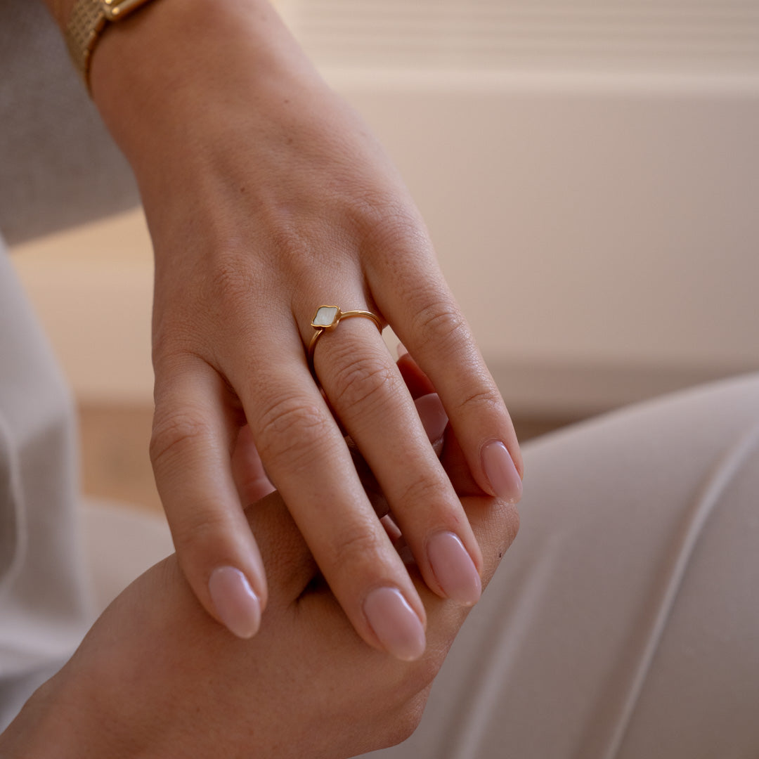 Flora Gold White Ring
